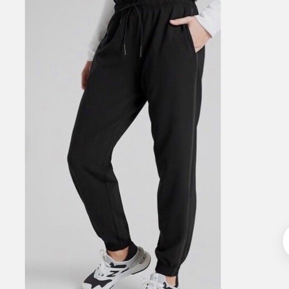 Athleta Pants - Athleta Black Metropolis Jogger Pants